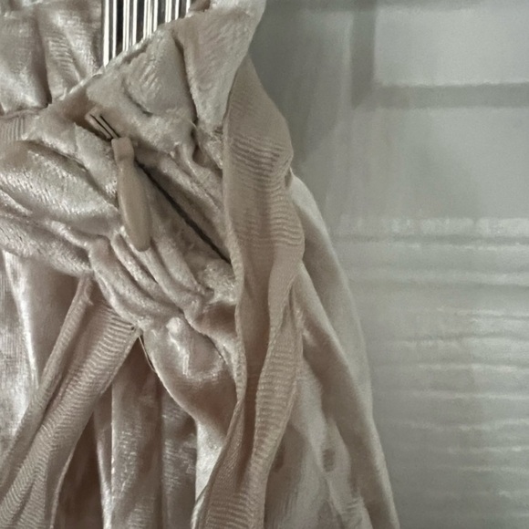 LC Lauren Conrad Velvet Cream A-Line Skirt - Picture 5 of 6